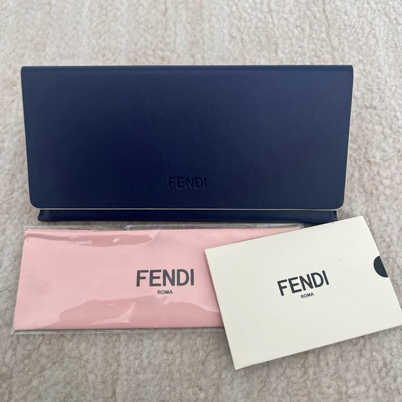 Fendi EUC sunglasses - Picture 7 of 7